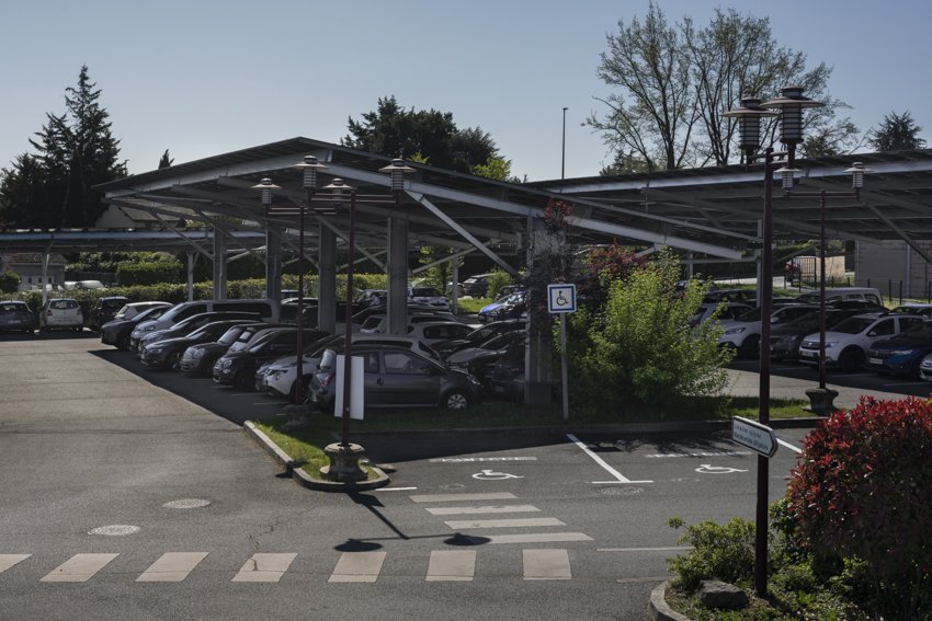 ombrière pour parking solaire